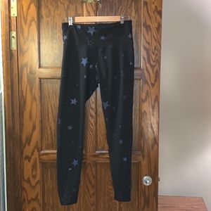 Large Black Old Navy Workout Leggings - Star Print